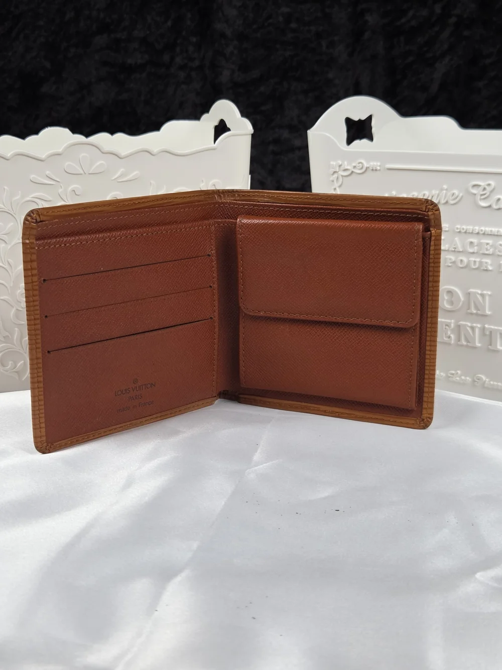 Authentic Louis Vuitton Epi Bifold Wallet Kenyan Fawn Brown Vintage Made in Fran